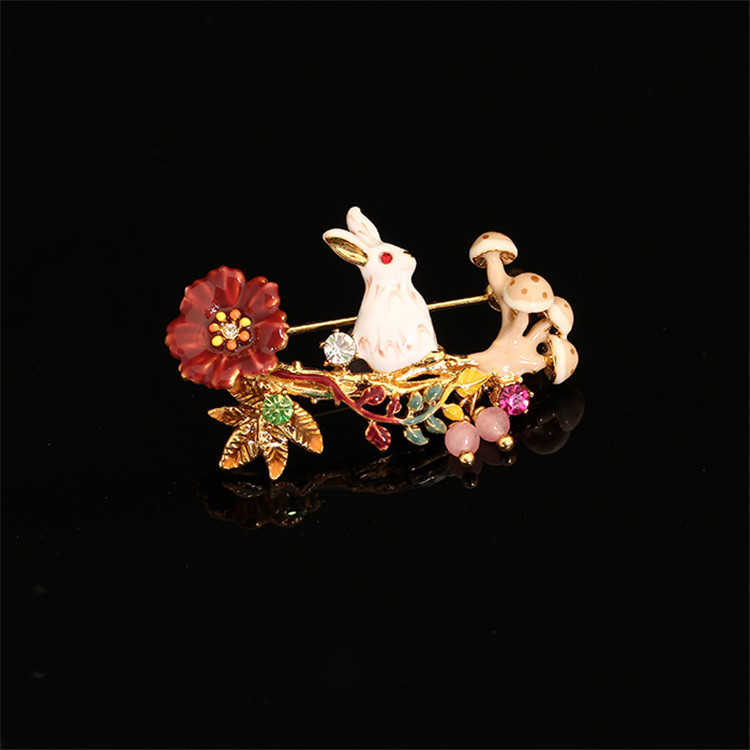 Alice Series Girls Enamel Brooch Animal White Rabbit Small Mushroom Brooch